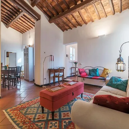 Three Bedrooms In World-famous Via Giulia - Fromhometorome *