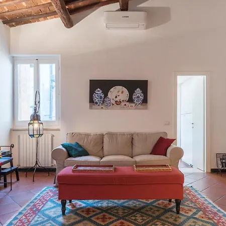 Three Bedrooms In World-famous Via Giulia - Fromhometorome 아파트 *