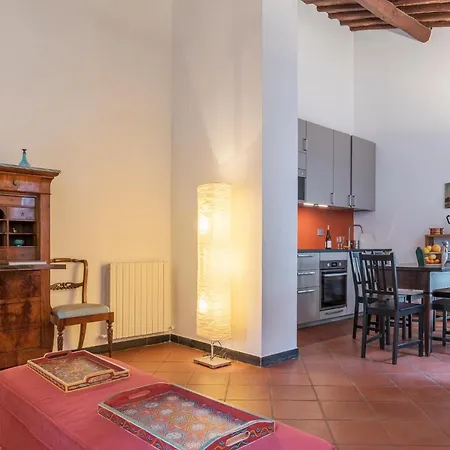 Apartment Three Bedrooms In World-famous Via Giulia - Fromhometorome *