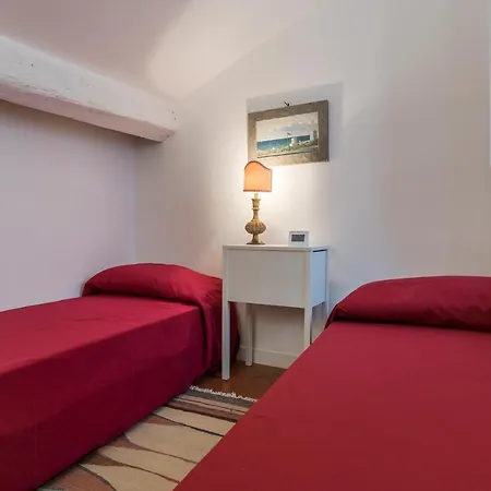 Three Bedrooms In World-famous Via Giulia - Fromhometorome *