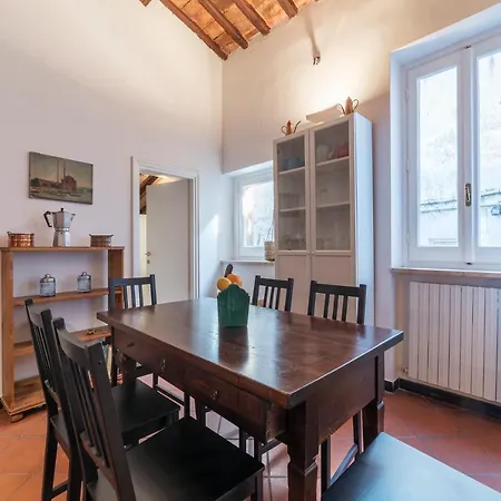 Three Bedrooms In World-famous Via Giulia - Fromhometorome 로마
